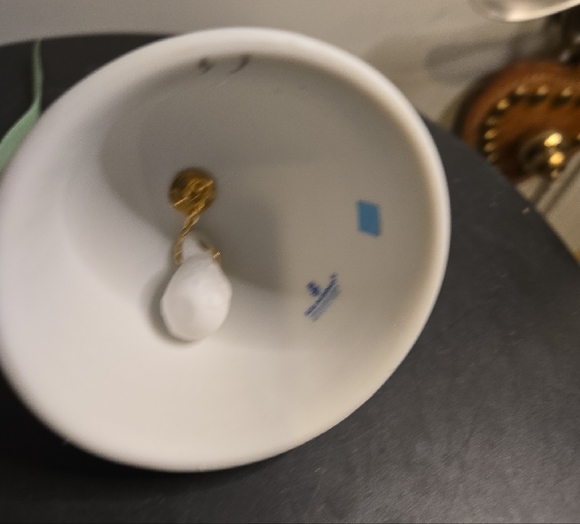 Lladro 1988 White Bell Ornament Santa Claus with Green Ribbon No Box - Picture 5 of 10